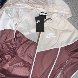 nike windbreaker
